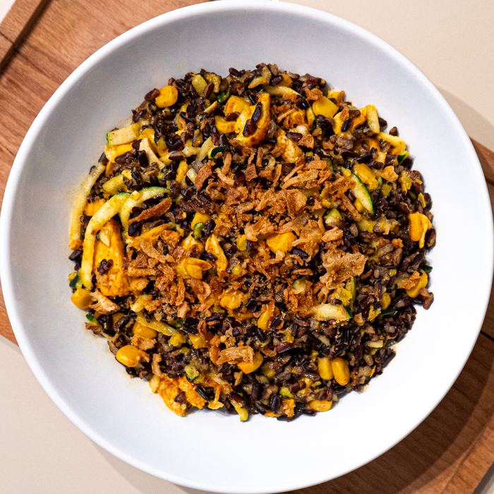 Riz noir, maïs et poulet