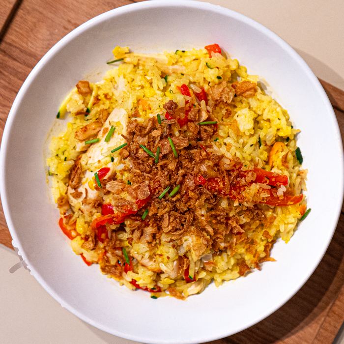 Riz au curry, poulet et poivrons