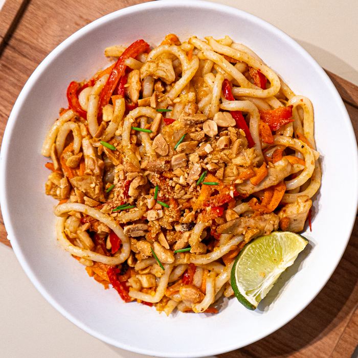 Udon satay, poulet et citron vert